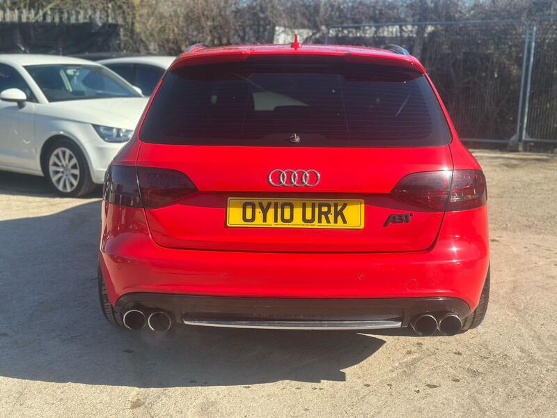 AUDI A4 AVANT
