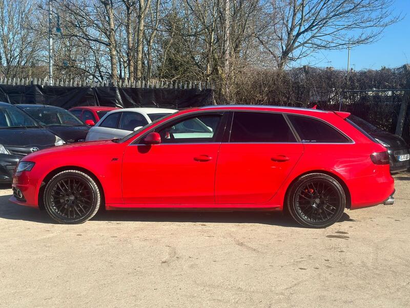 AUDI A4 AVANT