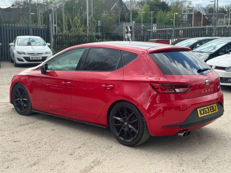 SEAT LEON