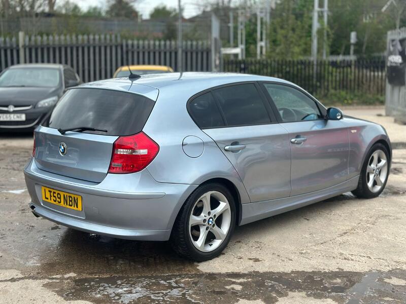 BMW 1 SERIES