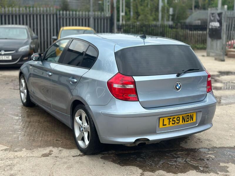 BMW 1 SERIES